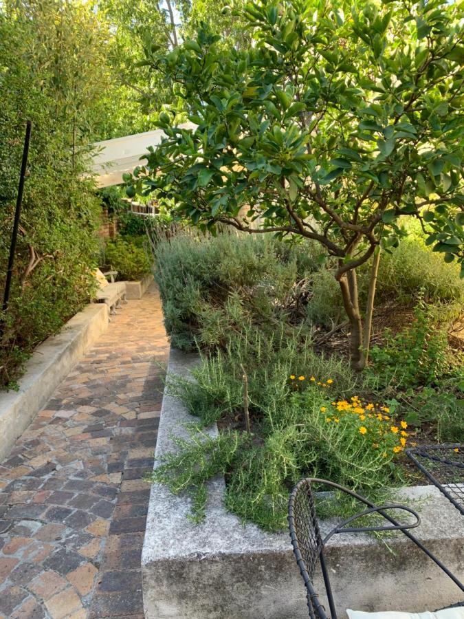 Courtyard Studio Lights And Wi Fi During Load Shedding Stellenbosch Exterior foto